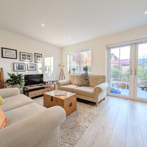 2 bedroom property to rent - Photo 1