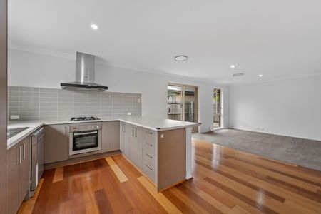 34 Gwen Meredith Loop, Franklin ACT 2913 - House For Rent | Domain - Photo 4