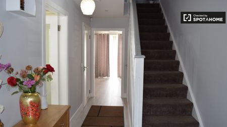 Cosy room to rent in Adamstown, Dublin - Photo 3