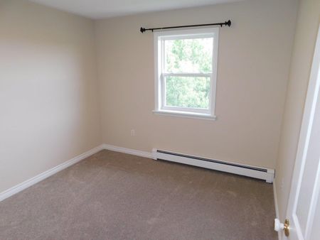 FOR RENT – 148 Loggen Road, Middle Sackville, Nova Scotia - Photo 5