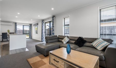 Three Bedroom Home - Photo 2