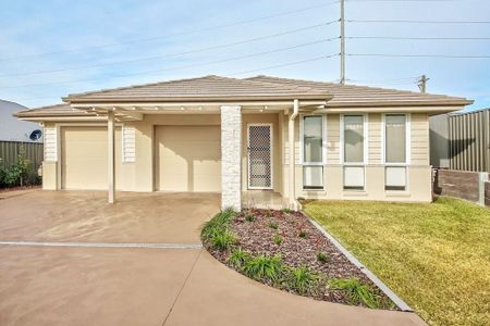 Modern 3-Bedroom Home in Arcadian Hills Estate - Photo 2