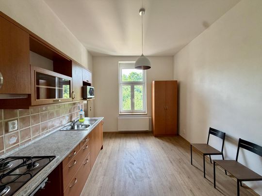 Pronájem bytu 2+1 65 m² - Photo 1