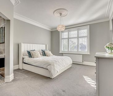 4 bedroom semi-detached house to rent - Photo 3