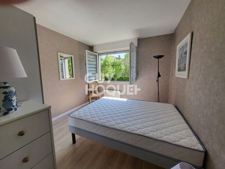 GRAND T2 MEUBLE - PLACE CROIX ROUSSE - Photo 3