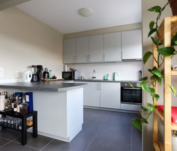 Ruim appartement met 2 slpk op goede ligging - Photo 4