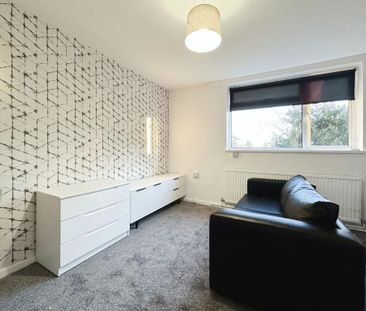 Studio to rent - Photo 6