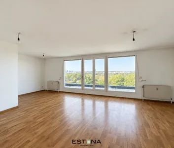 Erstbezug nach Sanierung | Familienwohnung mit Grünblick - Photo 3