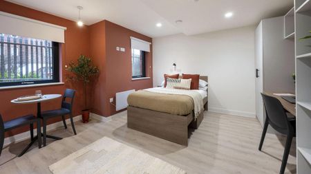 1 bedroom in a flat share to rent - Photo 5