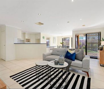 18 Buckingham Street, Amaroo - Photo 5