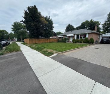 For Lease - 10 Tewksbury Crescent, London East, Ontario - Photo 3