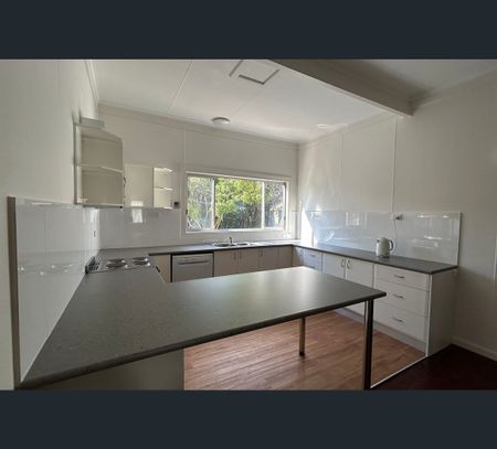 102 East Street, Nowra, NSW 2541 - Photo 5