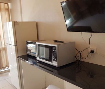 Studio Apartment Minutes Away from Everything! - Photo 1