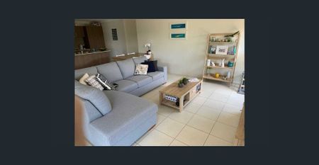 Modern family home in sought-after Burdell - Photo 2