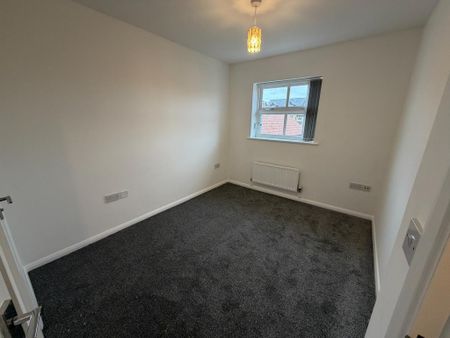 3 bedroom semi-detached house to rent - Photo 5