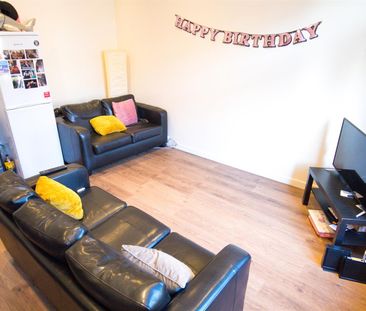 5 bedroom terraced house to rent - Photo 1