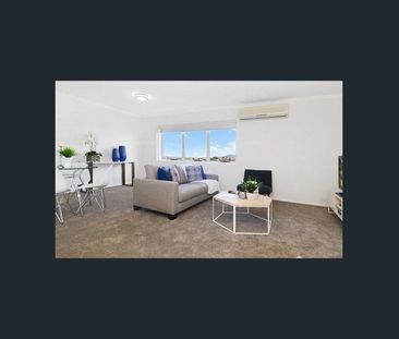 Mountain Views Neighbouring the City! - Photo 5