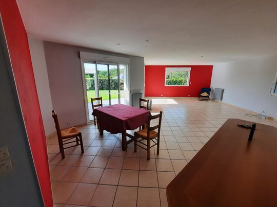 Location Maison 6 pièces 135m² LANNION 22300 - Photo 1