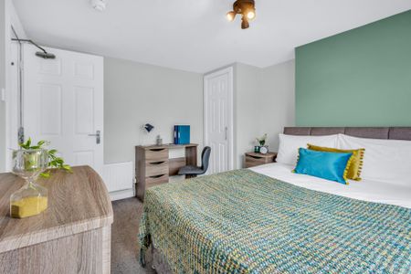 11 STANMORE CRESCENT Leeds - LS4 2RY - Photo 5