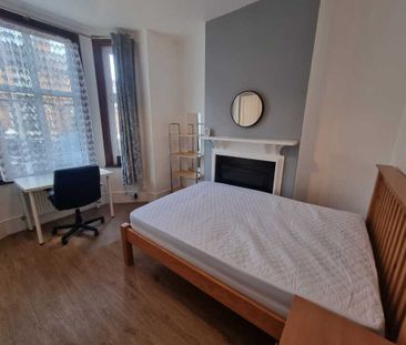 4 Bed Student Accommodation - Photo 6