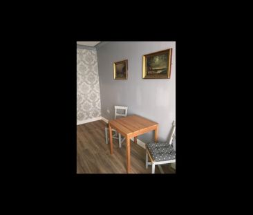 Studio Flat, York Road, LS9 - Photo 1