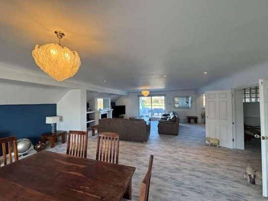 Wellington Road, Enfield, EN1 - Photo 1