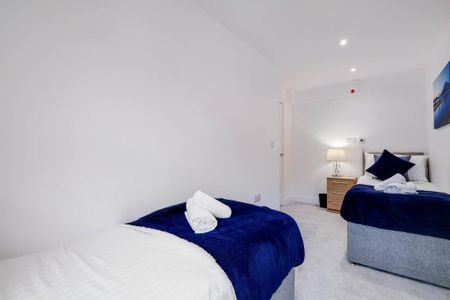 3 bedroom apartment to rent - Photo 5