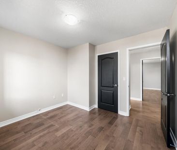 For Lease - 1821 Lamstone Street Unit# Upper, Innisfil, Ontario - Photo 2