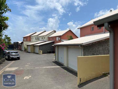Location Appartement 4 pièces 77m² ST GILLES LES BAINS 97434 - Photo 5