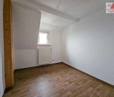 3-Raum-Wohnung in Randlage von Lößnitz im Dachgeschoss - Photo 1