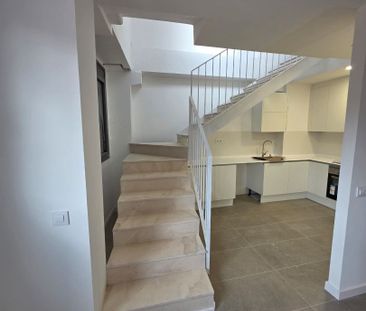 Dúplex de alquiler en Carrer de Severo Ochoa, Ca n'Aurell - Photo 5