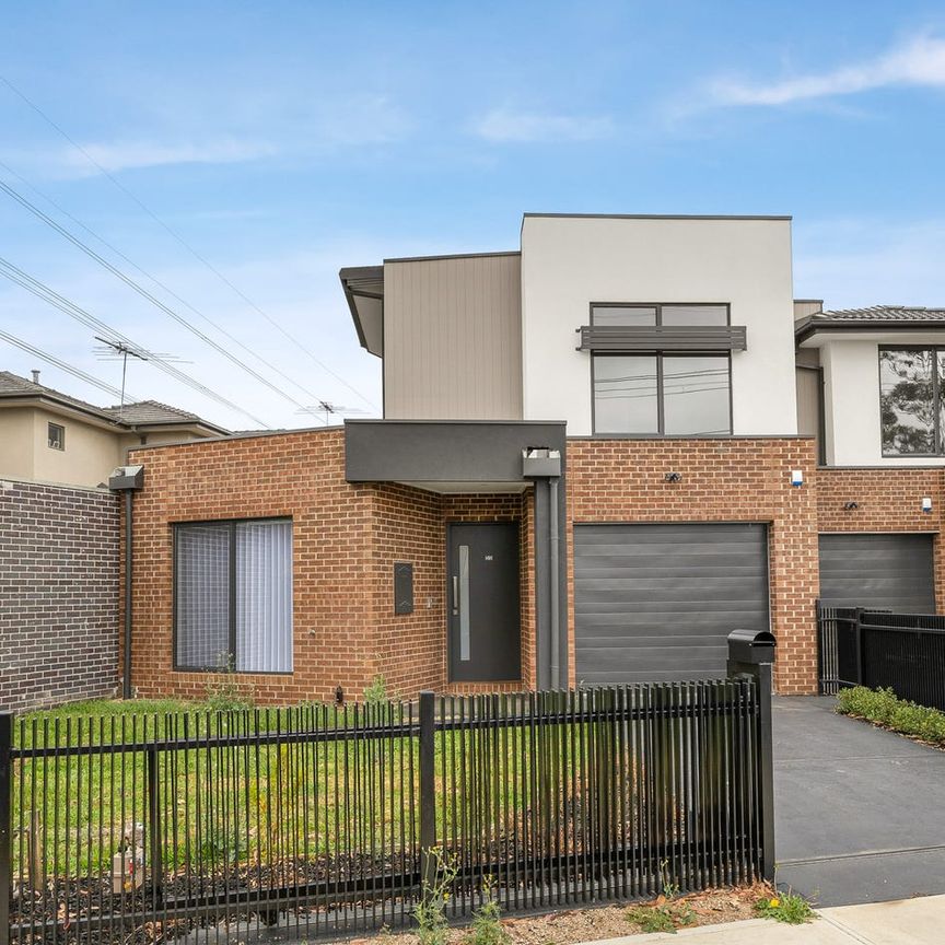 Brand New 2 Bedroom Townhouse - Photo 1