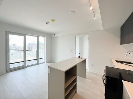For Lease - 8 Tippett Rd Road Unit# 817, Toronto, Ontario - Photo 5