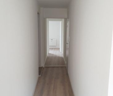 Location Appartement 2 pièces 63m² - Photo 4