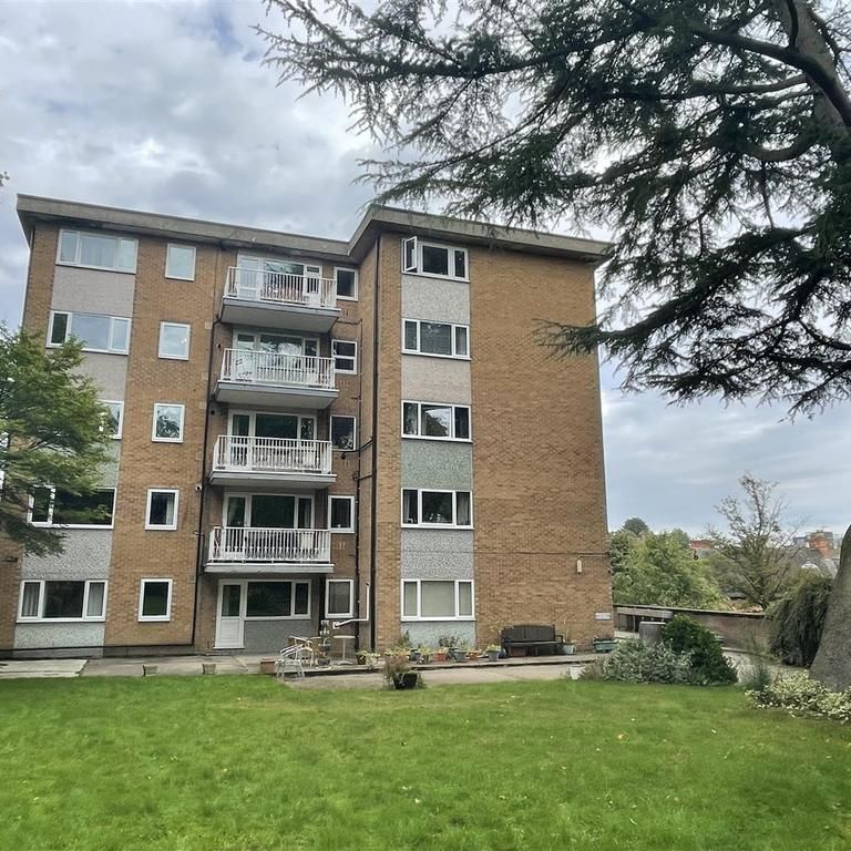 2 bedroom flat to rent - Photo 1