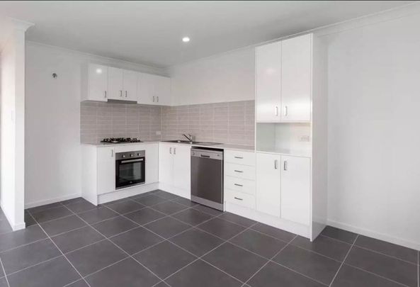 Space, Comfort & Quality - Photo 1