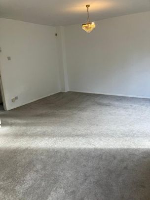 Upper Selsdon Road, CR2, Property for rent - Photo 1