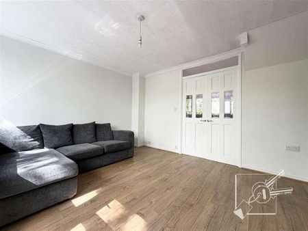 Bazes Shaw, New Ash Green, Longfield, DA3 - Photo 3
