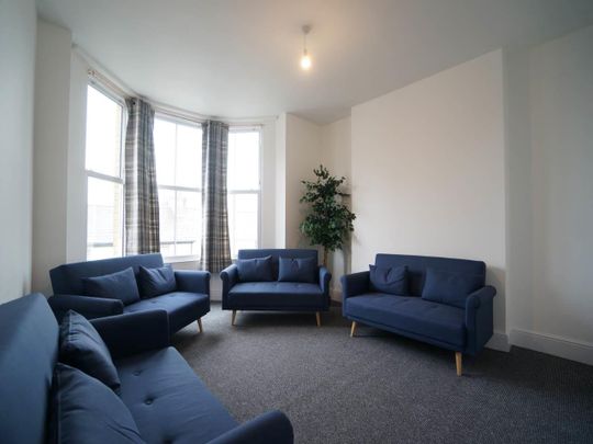 7 Holyhead Road - Photo 1