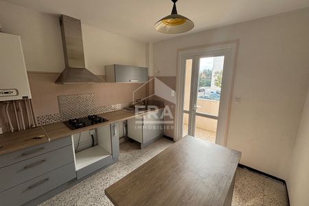 LOCATION à Perpignan : Appartement 3 pièces avec cave et balcons - Photo 4