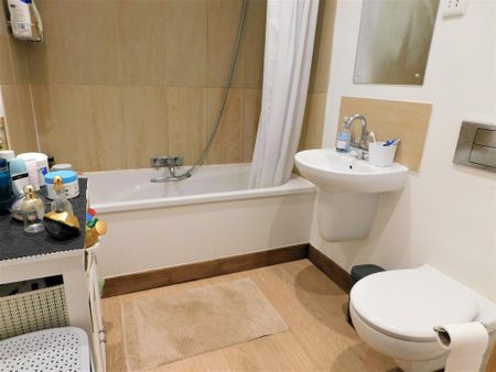 2 bedroom apartment to rent - Photo 5