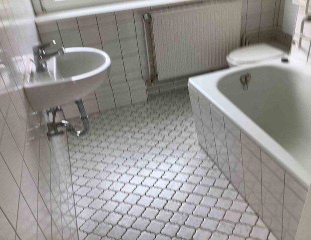 Gemütliche 3-Zimmer-Wohnung am Sonnenhügel frei! - Photo 1