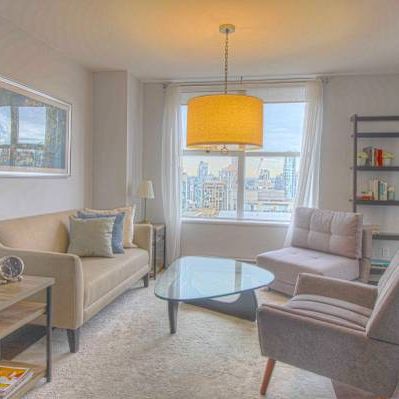 Luxury Sub-Penthouse - 2BD 2BTH @ MONDRIAN 2- UNFURNISHED - March 1 - Photo 4