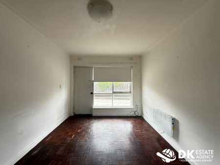 Comfortable Living in a Convenient Albion Location - Photo 3