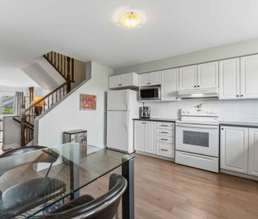 For Lease - 354 Brettonwood Ridge, Kanata, Ontario - Photo 3