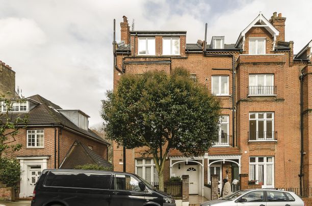 3 bedroom flat to rent - Photo 1