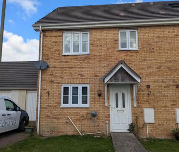 3 bedroom semi-detached house to rent - Photo 1
