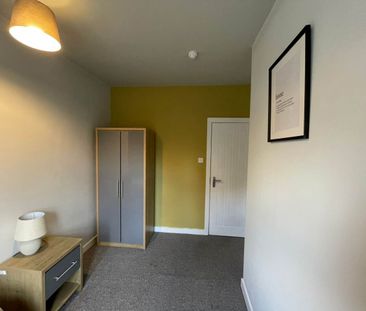 Silver Royd Hill (Room 3), Armley, Leeds - Photo 3