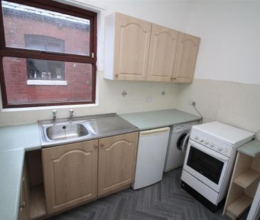 2 bedroom flat to rent - Photo 6
