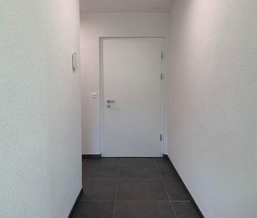 Appartement lumineux de 2.5 pièces au 1er étage avec ascenseur - Photo 2